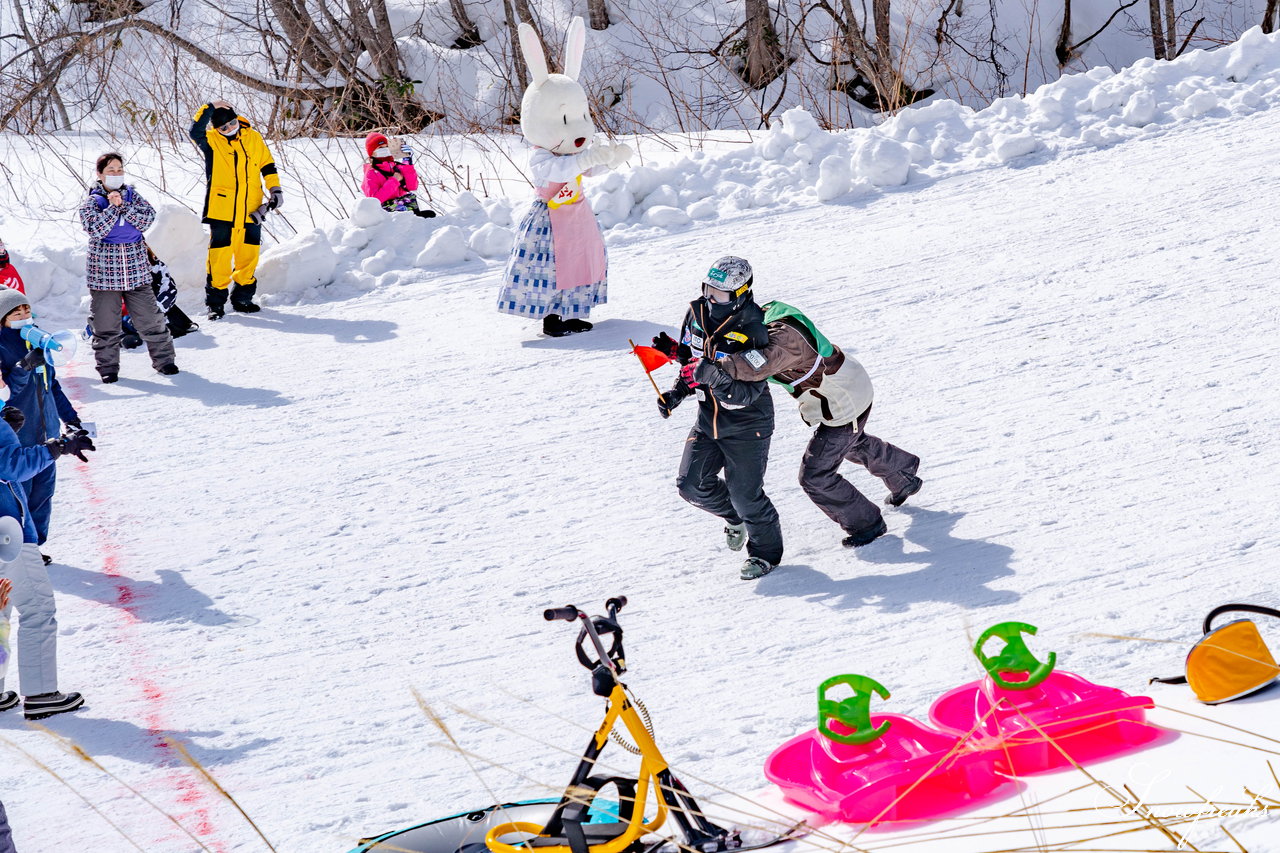 井山敬介さん＆清水宏保さんと一緒に雪遊び♪新しいカタチの子育てネットワークコミュニティ『Kids com』イベント、親子で楽しい［スノースポーツフェスティバル］in サッポロテイネ